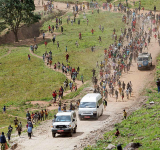 Cash-strapped UN refugee agency to cut more jobs